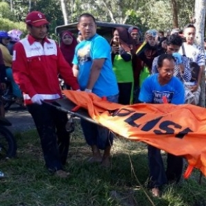 Sadis !!! Anak Kandung Penggal Kepala Ibu Kandungnya di Kebumen
