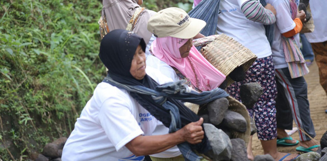 Ratusan Warga Sekitar Borobudur Dilibatkan Dalam Proyek Padat Karya