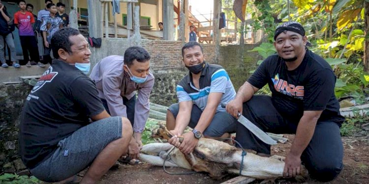 LeLDII Wonogiri mengucurkan dana untuk penyembelihan hewan kurban.