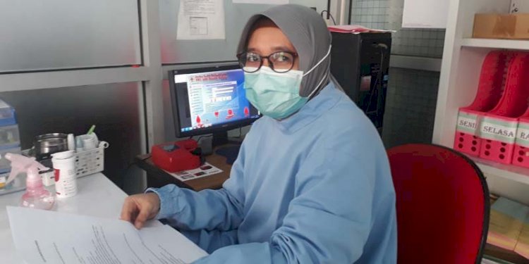 Kepala Laboratorium UDD PMI Batang Isbandiah. RMOL Jateng 