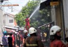 Gudang Busa Di Jalan Pekojan Semarang Terbakar