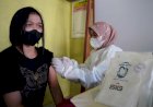 Dukung Pencegahan Covid-19, SIG Serahkan Bantuan 5.000 Paket Multivitamin di Jatim dan Jateng