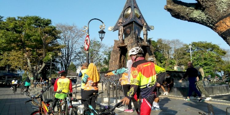 Alun-alun Pancasila ramai dikunjungi warga untuk mengabadikan dalam foto bersama/RMOLJateng