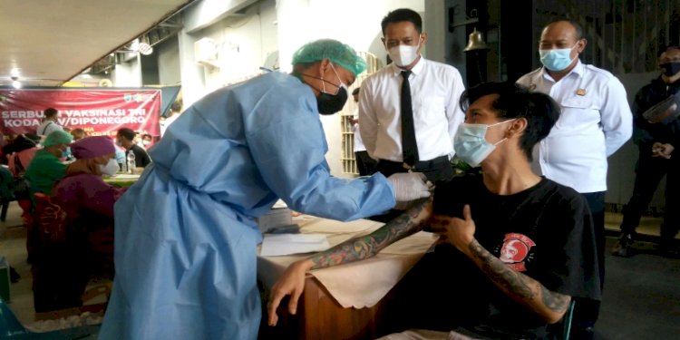 Pelaksanaan vaksinasi di Rutan Kelas IIB Salatiga. /RMOL Jateng 