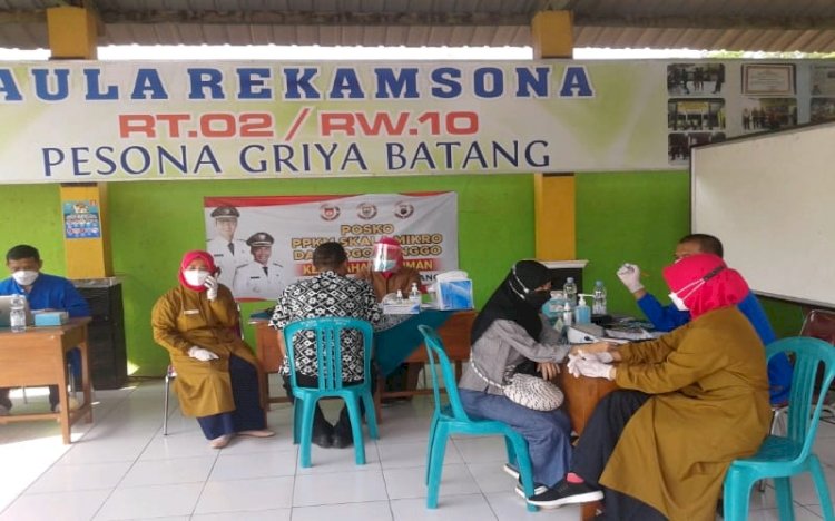 Warga Perumahan Pesona Griya Batang melakukan vaksinasi Covid-19. / RMOL Jateng 