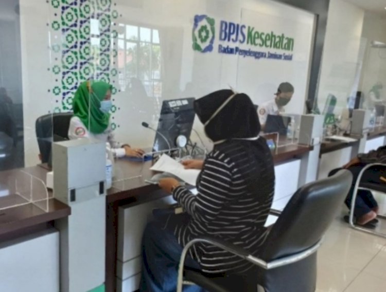 Pelayanan di Kantor BPJS Kesehatan Cabang Semarang, di masa pandemi dilakukan secara terbatas, karena layanan kepada peserta JKN KIS dilakukan secara daring. / dok. BPJS Kesehatan Cabang Semarang.