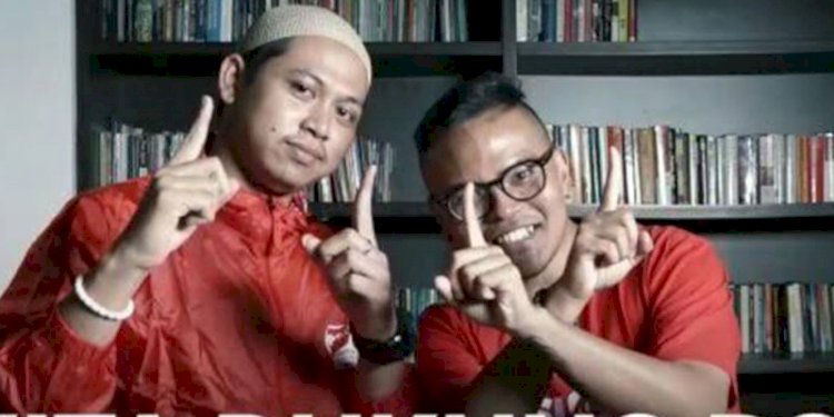 Coki Pardede (kacamata) tersandung masalah narkoba. Repro PSI