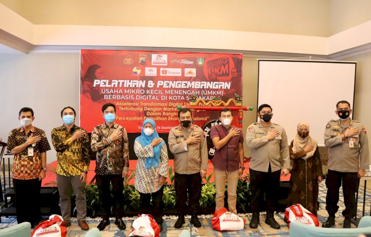 Kapolda Jateng Irjen Pol Ahmad Luthfi saat membuka pelatihan UMKM di Solo.