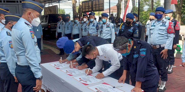 Bentuk dukungan deklarasi Zero HALINAR, seluruh penghuni Rutan Salatiga, Rabu (6/10). RMOL Jateng