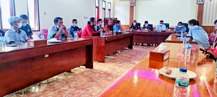 Audiensi paguyuban PKL dengan Dindakop UKM Blora. (Solikin/RMOLjawatengah.id)
