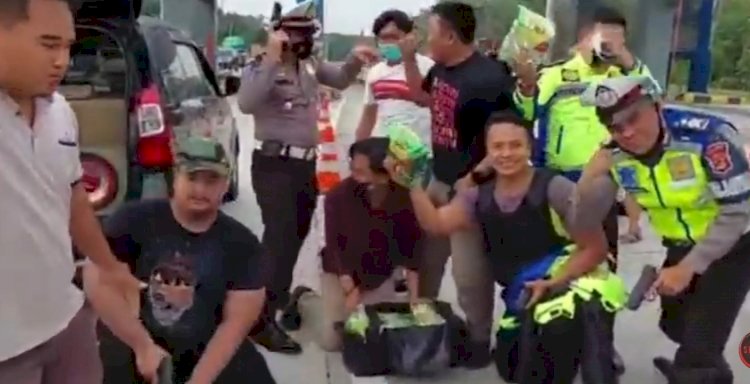 Polisi saat berhasil gagalkan peredaran 15 Kg Sabu/Repro