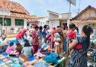 Tak Hanya Perpustakaan Keliling, Komunitas Vespa di Batang Juga Sumbang Pakaian Pantas Pakai
