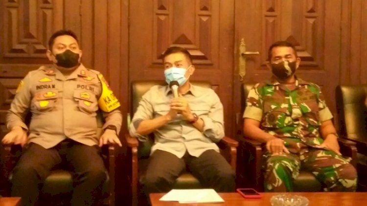 Wali Kota Salatiga Yuliyanto di Rumah Dinas Wali Kota, Senin (25/4).