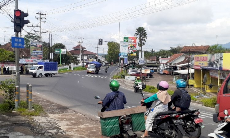 Infrastruktur jalan yang memadai dibutuhan untuk mendukung arus mudik dan arus balik lebaran. 