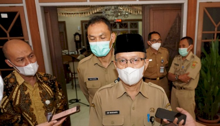 Sekda Kabupaten Magelang, Adi Waryanto usai mengikuti Rakor Forkompimda Provinsi Jateng secara zoom meeting.