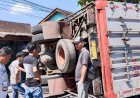 Truk Puso Engkel Muatan Ban Terguling di Jalur Salatiga-Solo