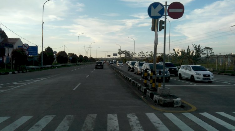 Suasana exit tol Tingkir Salatiga