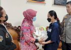 Dinas Sosial Serahkan Bayi Dibuang kepada Keluarga