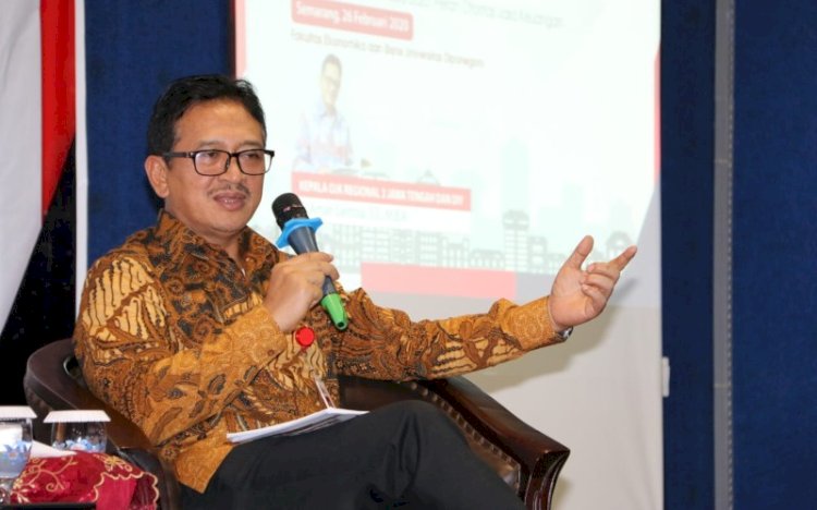 Aman Santosa, Kepala OJK Regional 3 Jateng-DIY. 