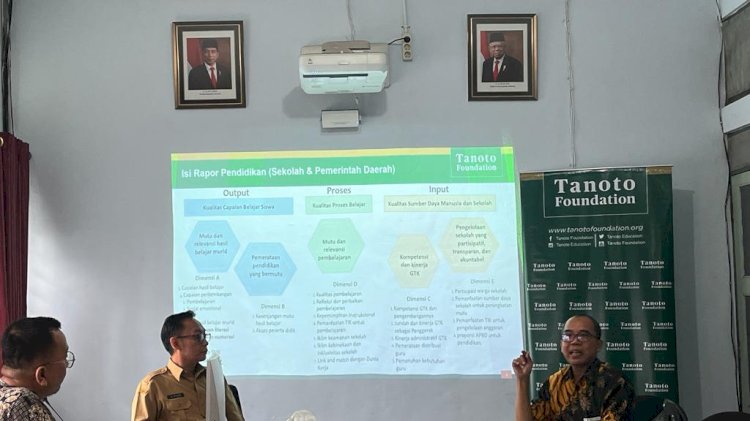 Koordinator Tanoto Foundation Provinsi Jawa Tengah Dr Nurkolis, M.M (kanan) saat memaparkan capaian Program PINTAR di Kota Semarang. RMOL Jateng