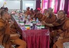 Umat Lintas Agama di Semarang Sambut Para Bikhhu Lakukan...