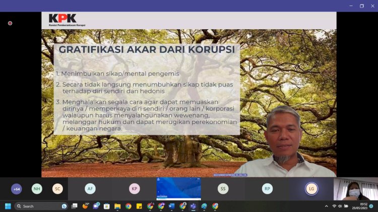 Plt Direktur Utama PT Semen Gresik, Muchamad Supriyadi, membuka kegiatan Learn & Share membangun budaya anti gratifikasi dan korupsi di lingkungan karyawan secara virtual.