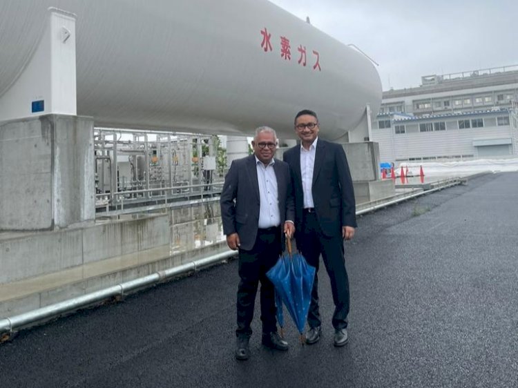 Deputi I Kepala Staf Kepresidenan Febry Calvin Tetelepta melakukan kunjungan kerja ke Tokyo Gas, Jepang, Senin (12/6).