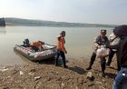 Perum Jasa Tirta I Tebar 25 Ribu Bibit Ikan Nila di Waduk Delingan Karanganyar