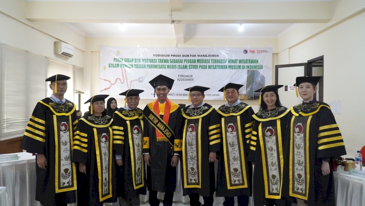 Universitas Kristen Satya Wacana (UKSW) melahirkan empat lulusan Doktor Manajemen (DM) Fakultas Ekonomika dan Bisnis (FEB) terbaik, Rabu (19/7). 