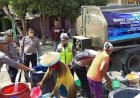 Satlantas Polres Rembang Gelar Bakti Sosial Droping Air Bersih