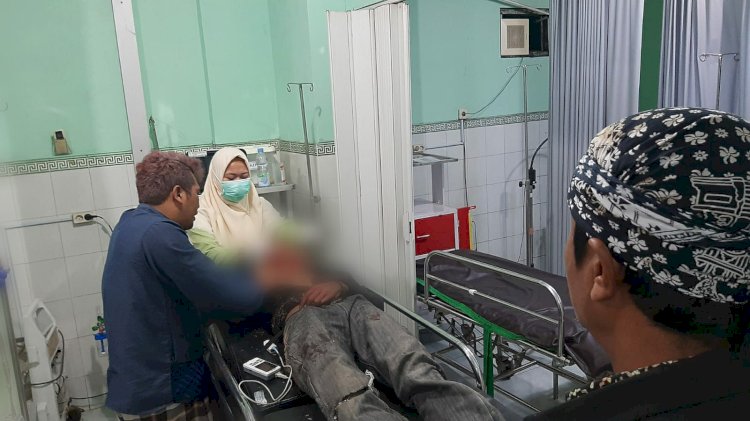 AK, korban tawuran antar dua kelompok pelajar di Jalan Raya Ampel - Simo, tepatnya Dusun Pereng Desa Kaliwungu, Kecamatan Kaliwungu, Kabupaten Semarang, tewas di tempat, Jumat (1/9).