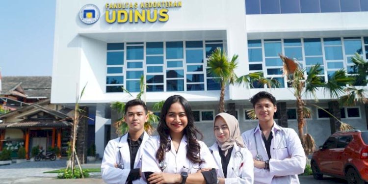  Tenaga Pengajar Fakultas Kedokteran Udinus Semarang. Dok 
