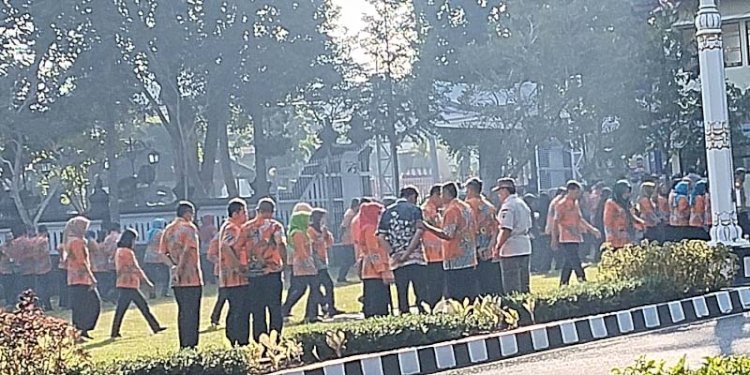 ASN saat mengikuti apel pagi di Halaman Kantor Pemkot Salatiga, Rabu (6/9). RMOL Jateng