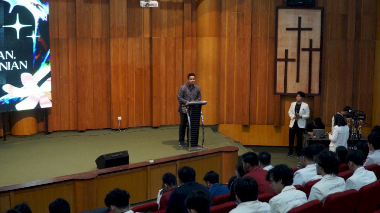 Kegiatan ISFEST berakhir dengan Seminar Nasional bertajuk “Information System in Business: How to Thrive Amid Economic Uncertainty, Rabu (6/9). 