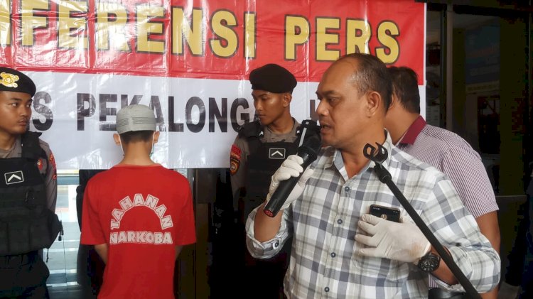 Konferensi Pers Polres Pekalongan Kota tentang kasus penyalahgunaan narkoba, Jumat (8/9).