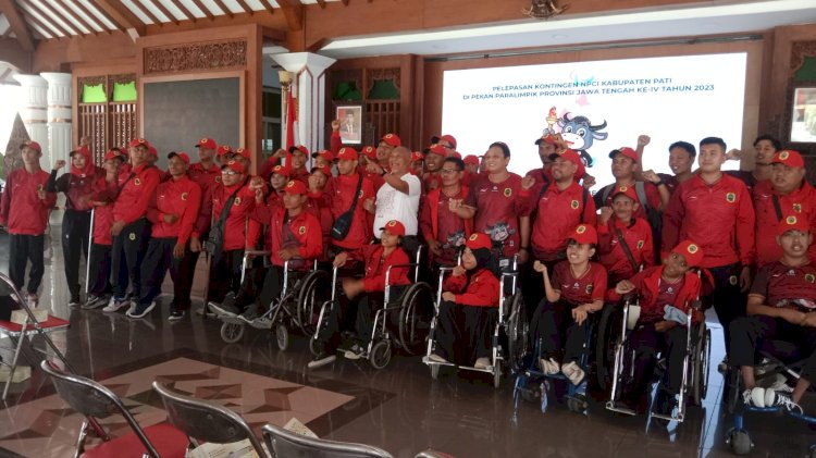 Pelepasan atlet National Paralympic Committee Indonesia (NPCI) Kabupaten Pati di Pendapa Kabupaten Pati, Jumat (8/9). 