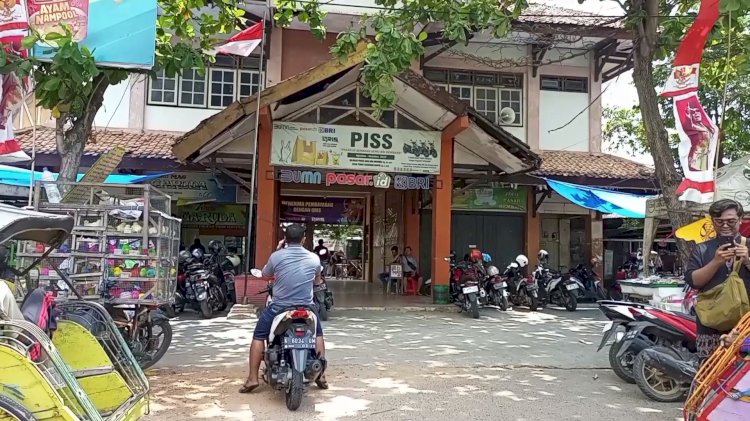 Kondisi pasar Kota Rembang sepi pengunjung, Kamis (14/9). RMOL Jateng