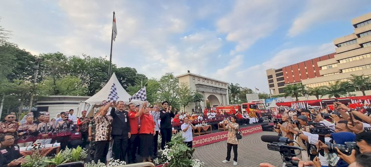 18 partai politik (Parpol) peserta Pemilu mengikuti kirab Pemilu di Kota Semarang