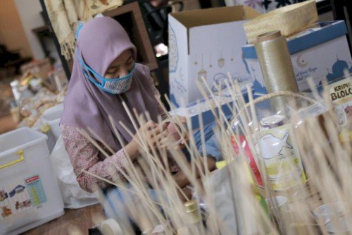 Sektor UMKM harus diberdayakan secara konsisten untuk mengembangkan ekosistem dunia usaha nasional. 