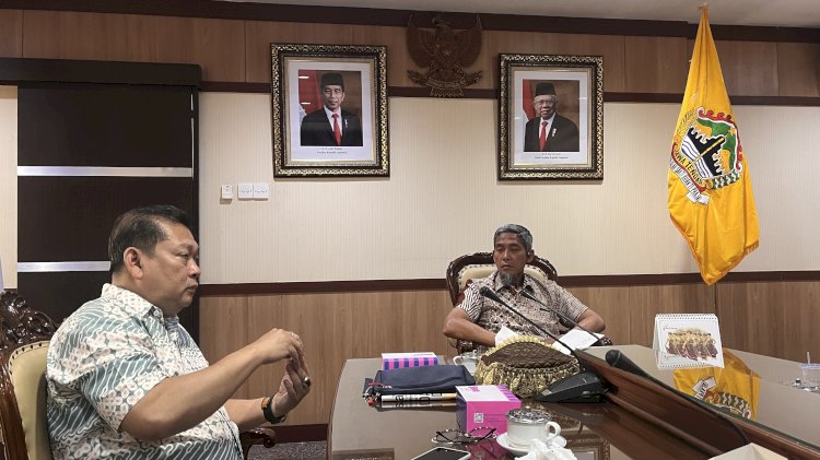 Sekretaris Provinsi Jawa Tengah Sumarno (tengah) saat menerima audiensi Pimpinan RMOL Jateng, Jumat (22/9). RMOL Jateng