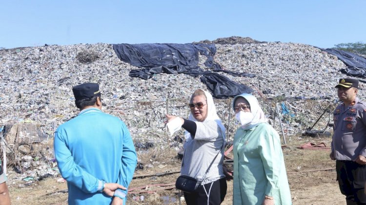 Wali Kota Semarang saat meninjau lokasi kebakaran. RMOL Jateng