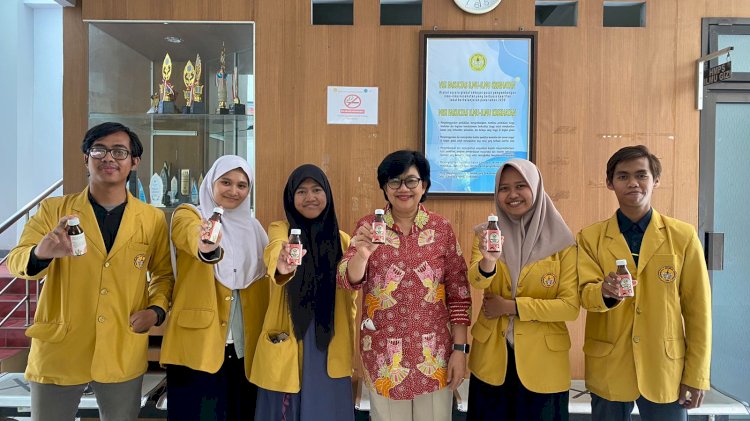 Lima mahasiswa Universitas Jenderal Soedirman (Unsoed) Purwokerto berhasil menemukan sebuah inovasi baru yaitu Protaclast suplemen minuman yang tinggi kandungan protein untuk pencegahan stunting yang cocok bagi anak.