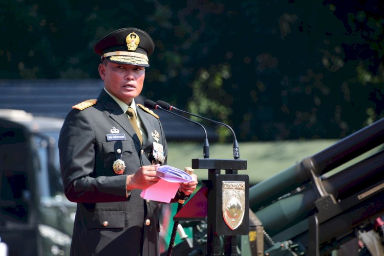 Pangdam IV/Diponegoro Mayjen TNI Widi Prasetijono saat memberikan sambutan pada HUT ke-78 TNI dan HUT ke-73 Kodam Diponegoro, Kamis (5/10).