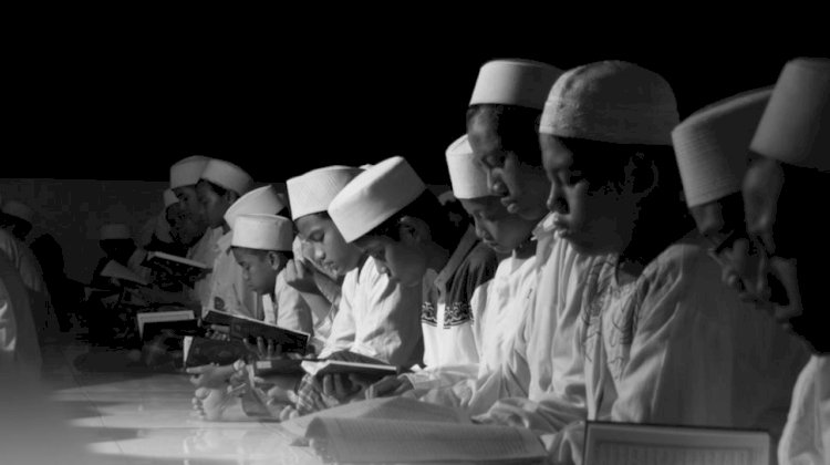 Bekal pendidikan akhlak yang diterima para santri di pesantren, menjadi salah satu faktor penting yang sangat dibutuhkan dalam membangun SDM nasional saat ini. 