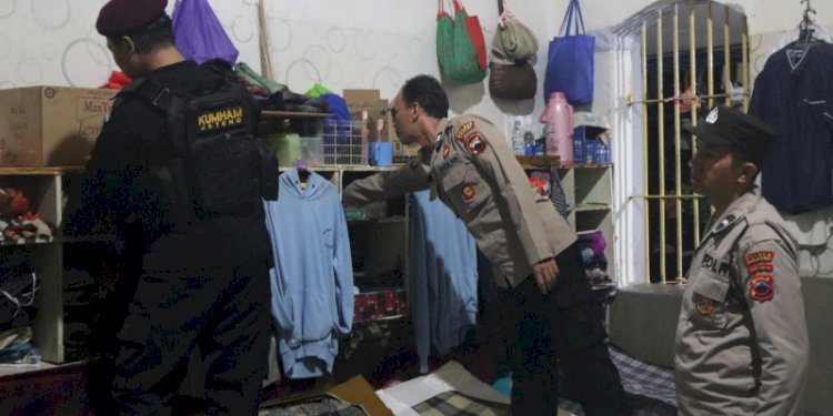 Blok hunian Napi Rutan Salatiga secara tak terduga dikejutkan kegiatan razia, Sabtu (28/10). RMOL Jateng