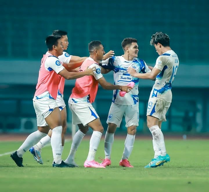 Pemain asing ASEAN PSIS Semarang, Paulo Gali Freitas yang tampil gemilang di Liga 1 2023/2024. Kini Gali Freitas menjadi penyelamat PSIS Semarang saat menghadapi Bhayangkara Presisi. 