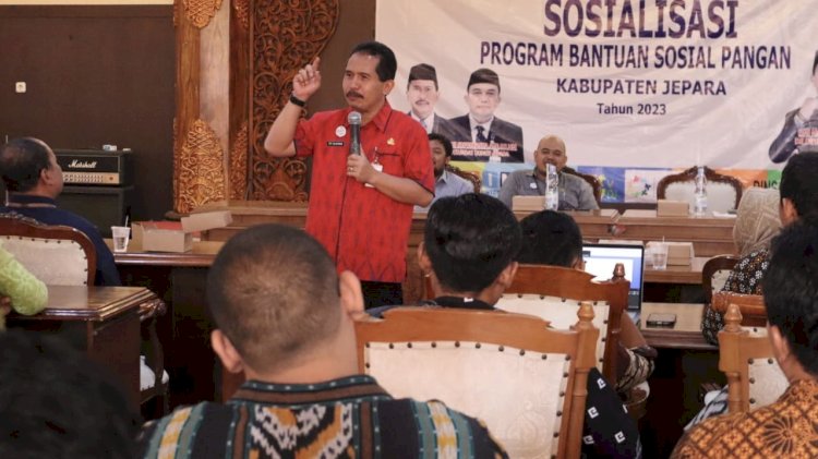 Perangkat desa dan opertaor SIKS saat mengikuti rapat bansos. RMOL Jateng