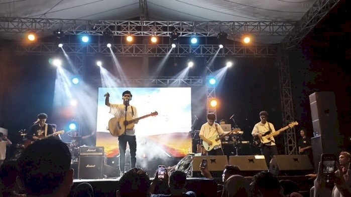  Aftershine ajak warga Karanganyar bergoyang dengan lagu pop dangdut Jawa. Dok