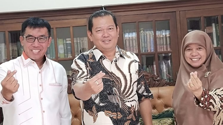 Dr H Muh Haris, M.Si (kiri) saat menemui pimpinan RMOL Jateng, Selasa (14/11). RMOL Jateng