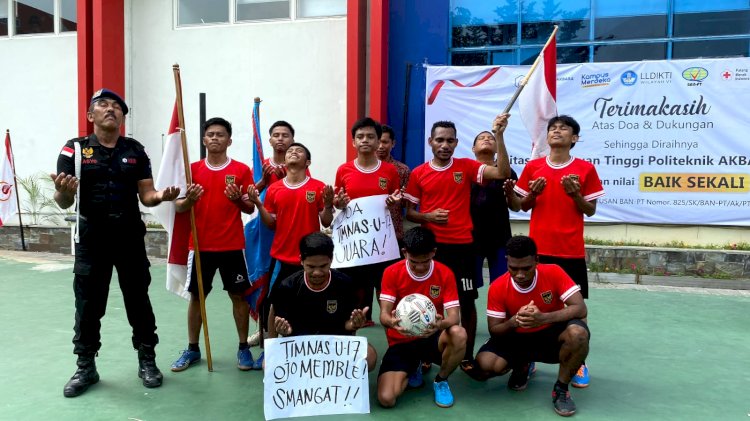 Aksi dukungan AKBARA untuk kemenangan Timnas Indonesia U17 